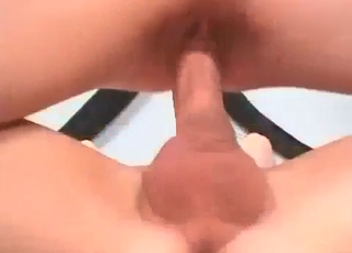 Kinky busty babe rides that hot dong